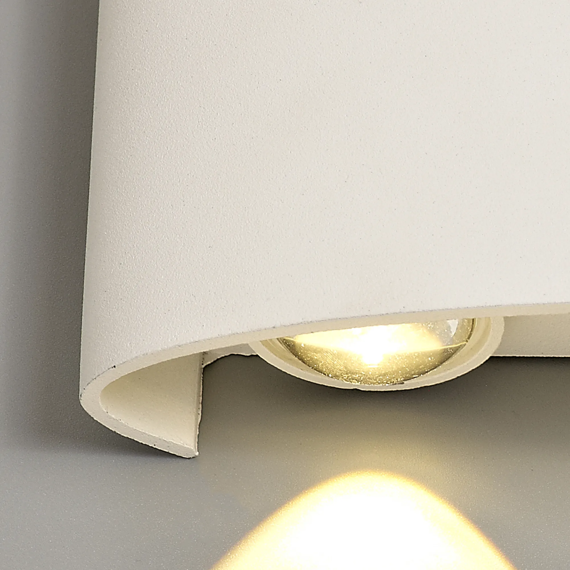Leoni Wall Light 6W LED IP54 Sand White D0450  Deco Leoni